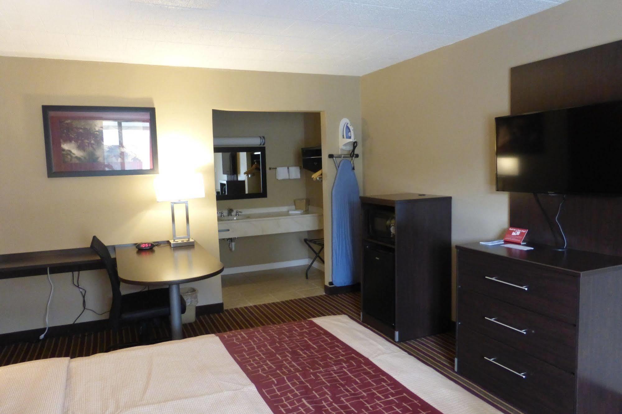 Red Roof Inn Clearfield Esterno foto